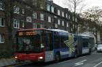 busse/166327/man-a23-ng-323-8329-steht MAN A23 NG 323 (8329) steht hier als Linie 721 nach Tannenhof, aufgenommen an der Haltestelle 'Richardstrae' am 02.11.2011. 
